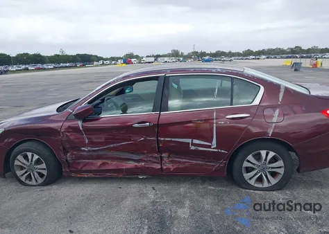 2015 Honda Accord Lx z USA, uszkodzony, nr VIN 1HGCR2F38FA155352